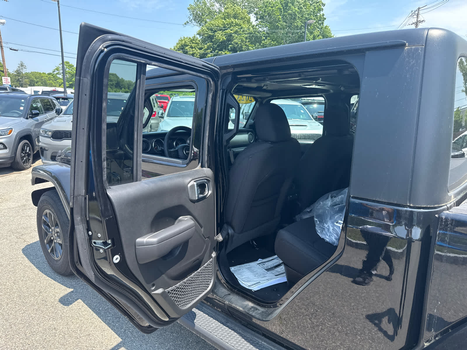 new 2023 Jeep Gladiator car, priced at $44,171