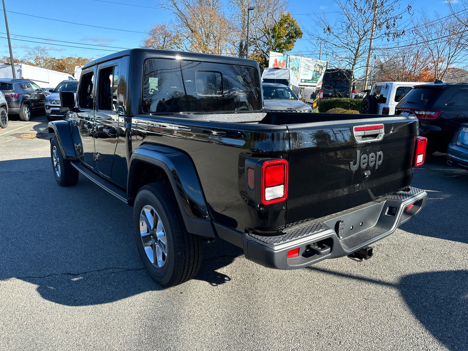 new 2024 Jeep Gladiator car, priced at $45,113