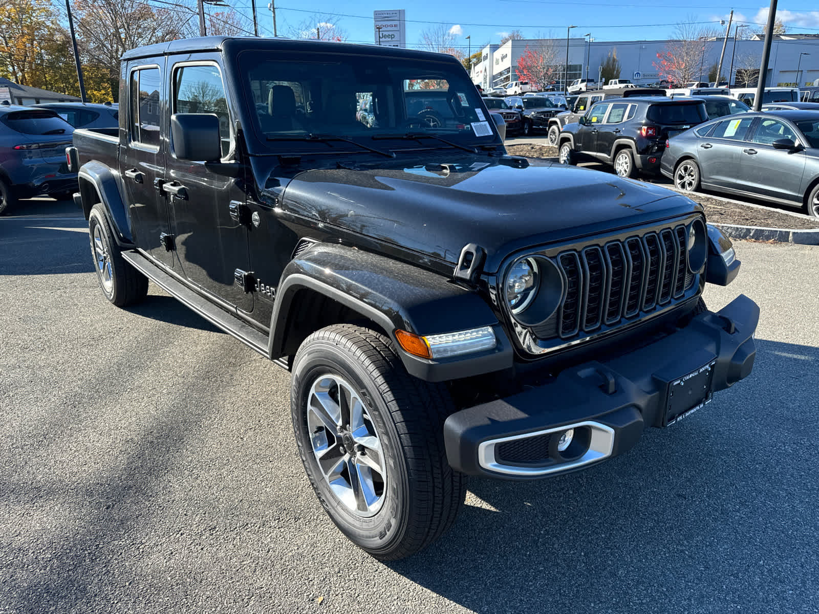 new 2024 Jeep Gladiator car, priced at $45,113