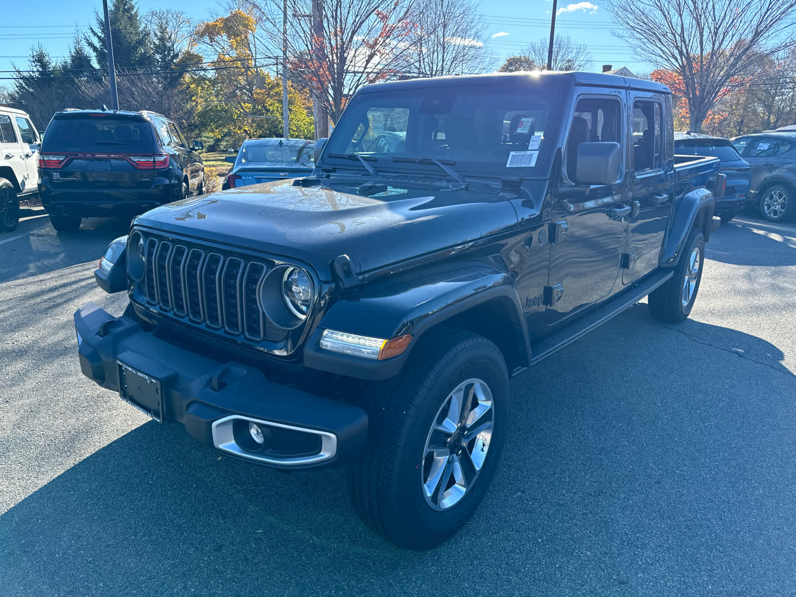 new 2024 Jeep Gladiator car, priced at $45,113