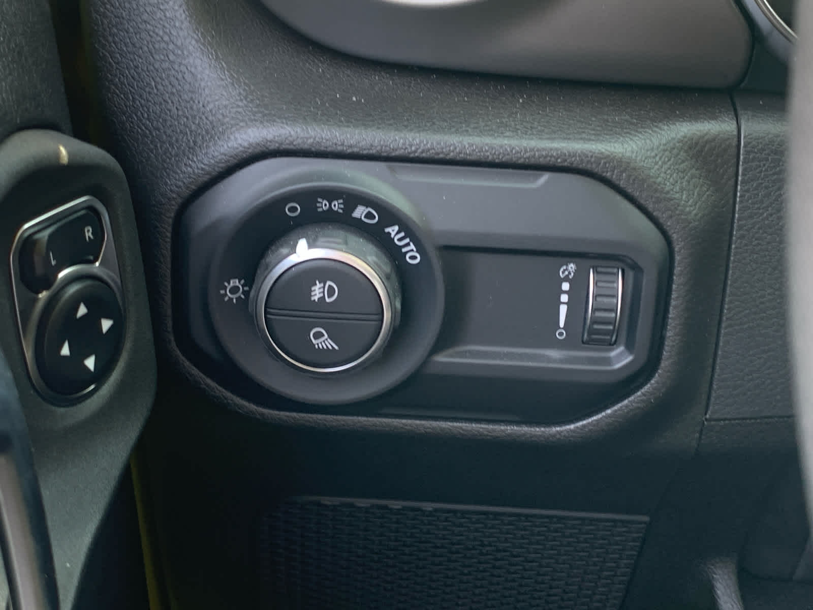 new 2023 Jeep Gladiator car, priced at $42,935