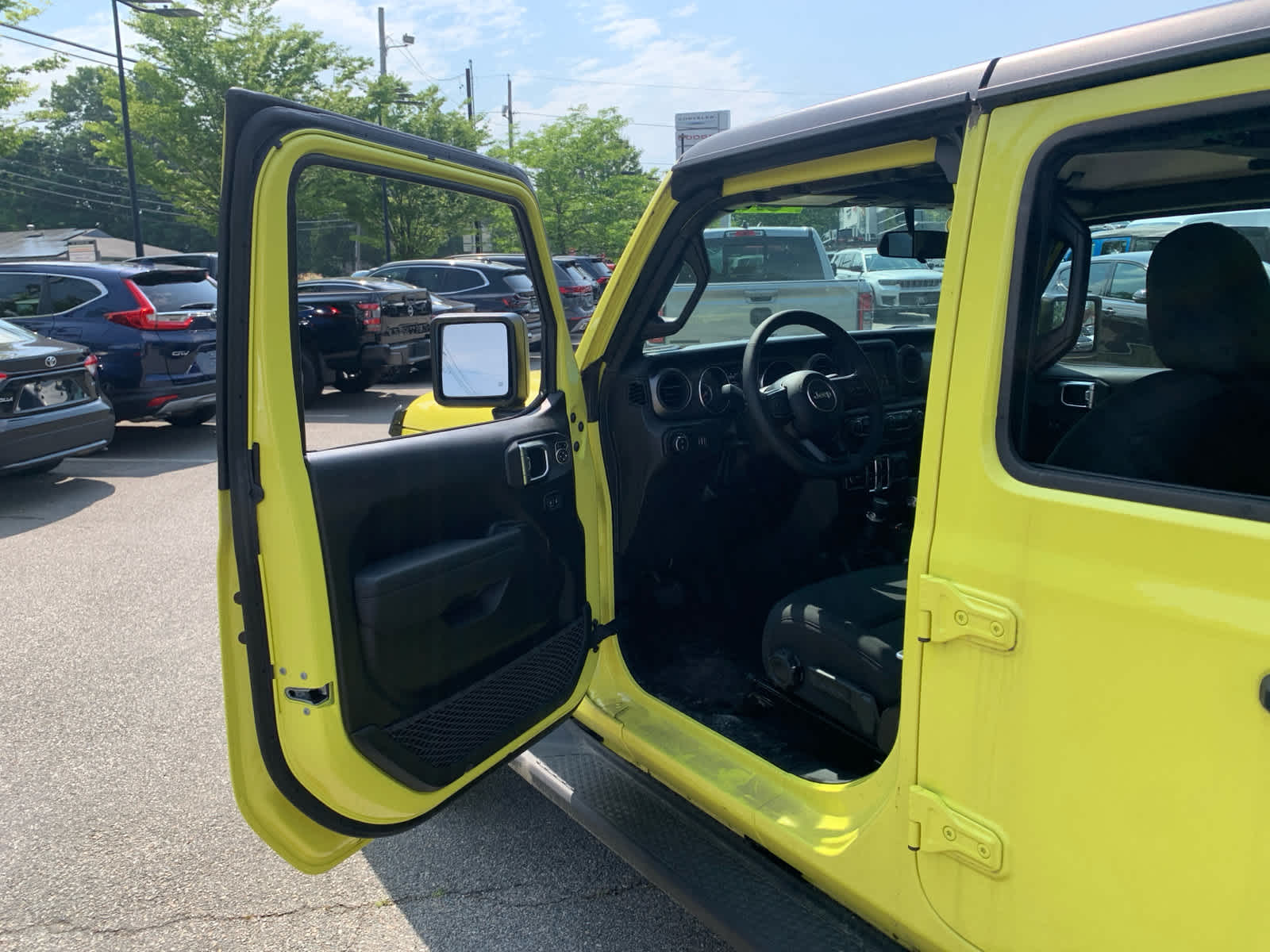 new 2023 Jeep Gladiator car, priced at $42,935