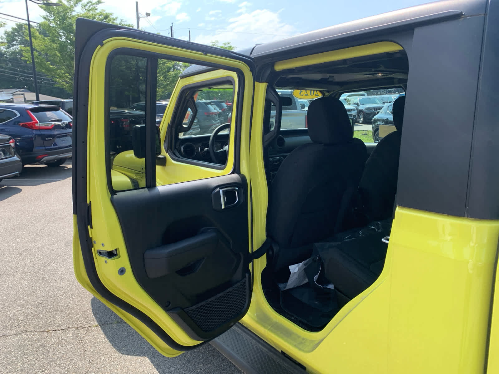 new 2023 Jeep Gladiator car, priced at $42,935