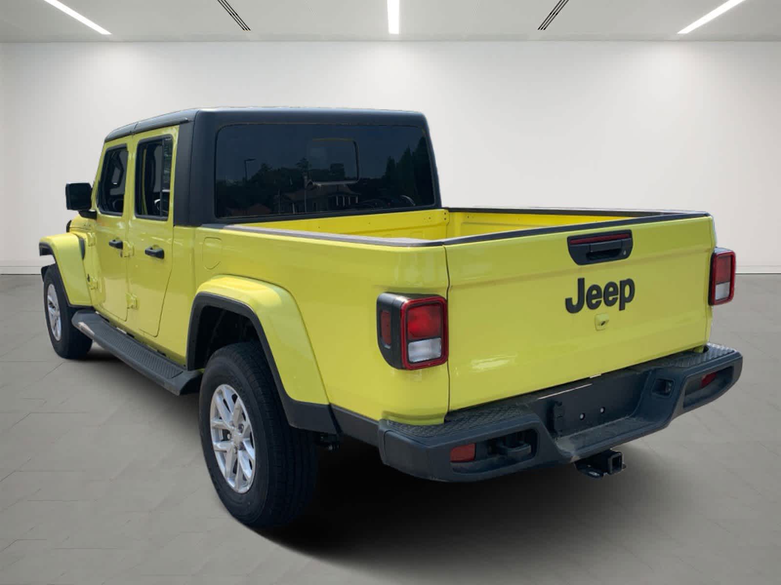 new 2023 Jeep Gladiator car, priced at $42,935