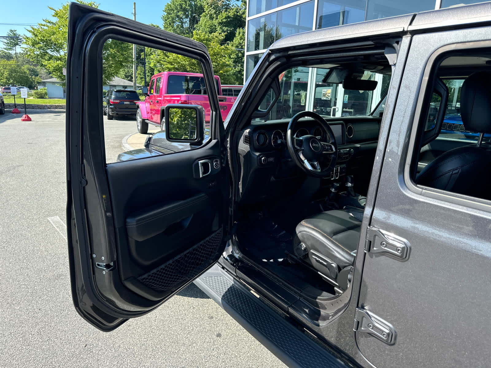 used 2021 Jeep Gladiator car, priced at $32,800