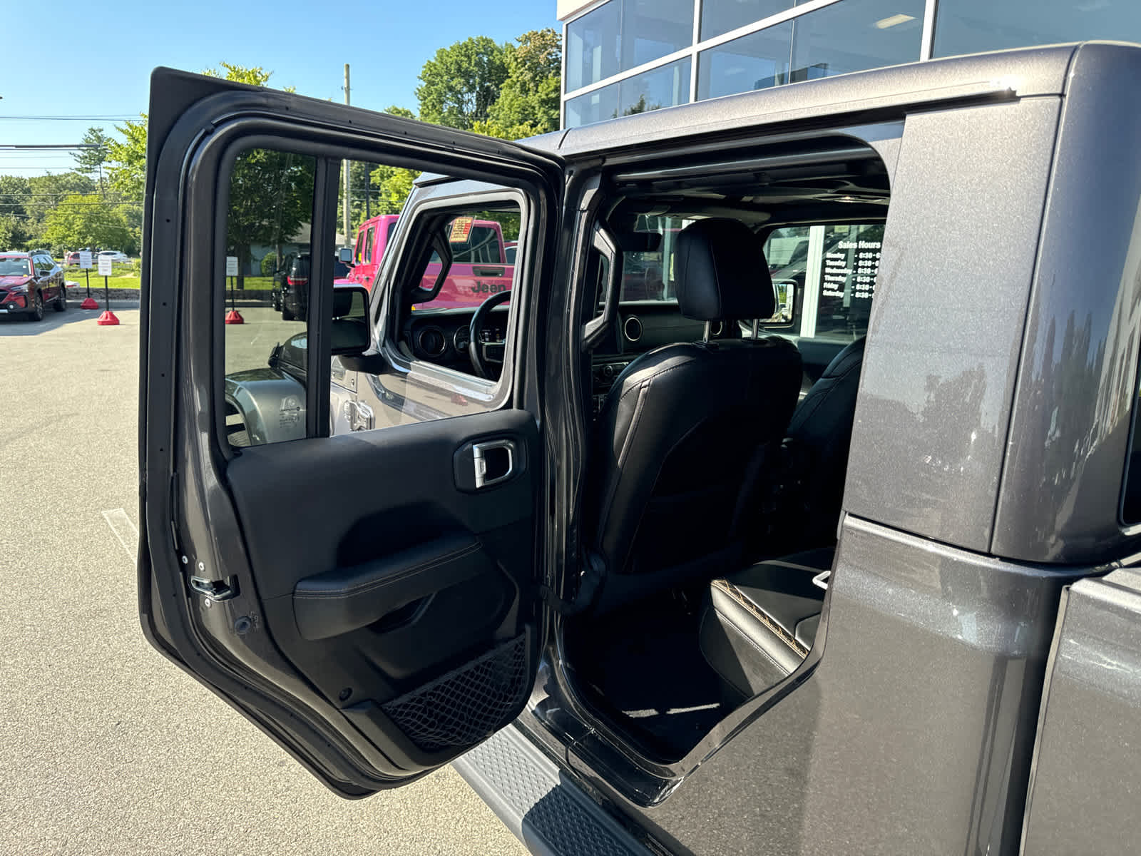 used 2021 Jeep Gladiator car, priced at $32,800