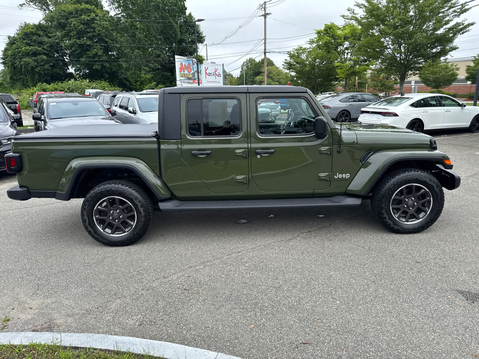 used 2023 Jeep Gladiator car, priced at $33,500