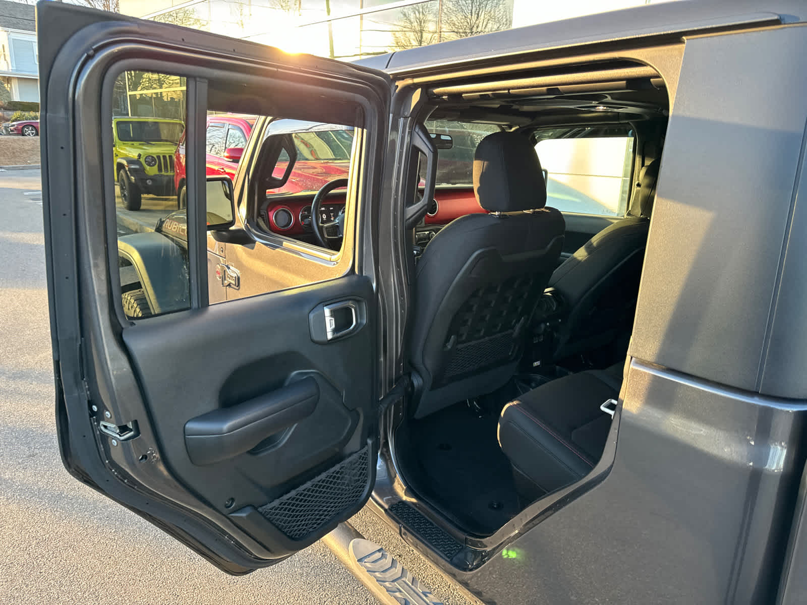 used 2020 Jeep Gladiator car, priced at $32,137