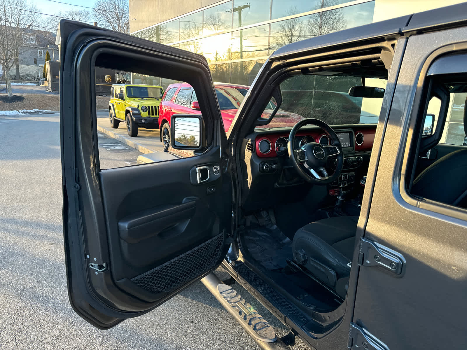 used 2020 Jeep Gladiator car, priced at $32,137