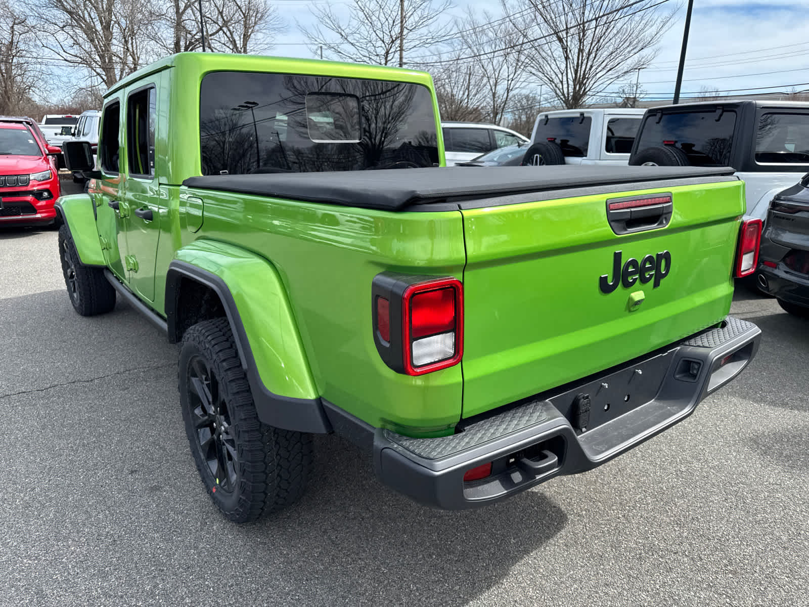 new 2025 Jeep Gladiator car, priced at $44,435