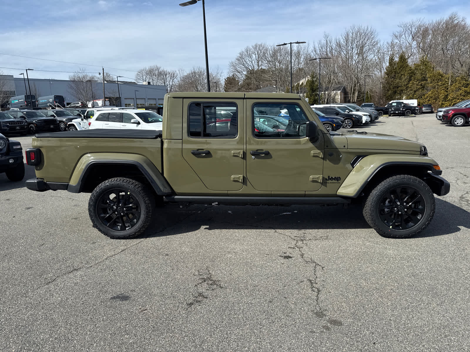 new 2025 Jeep Gladiator car, priced at $40,512