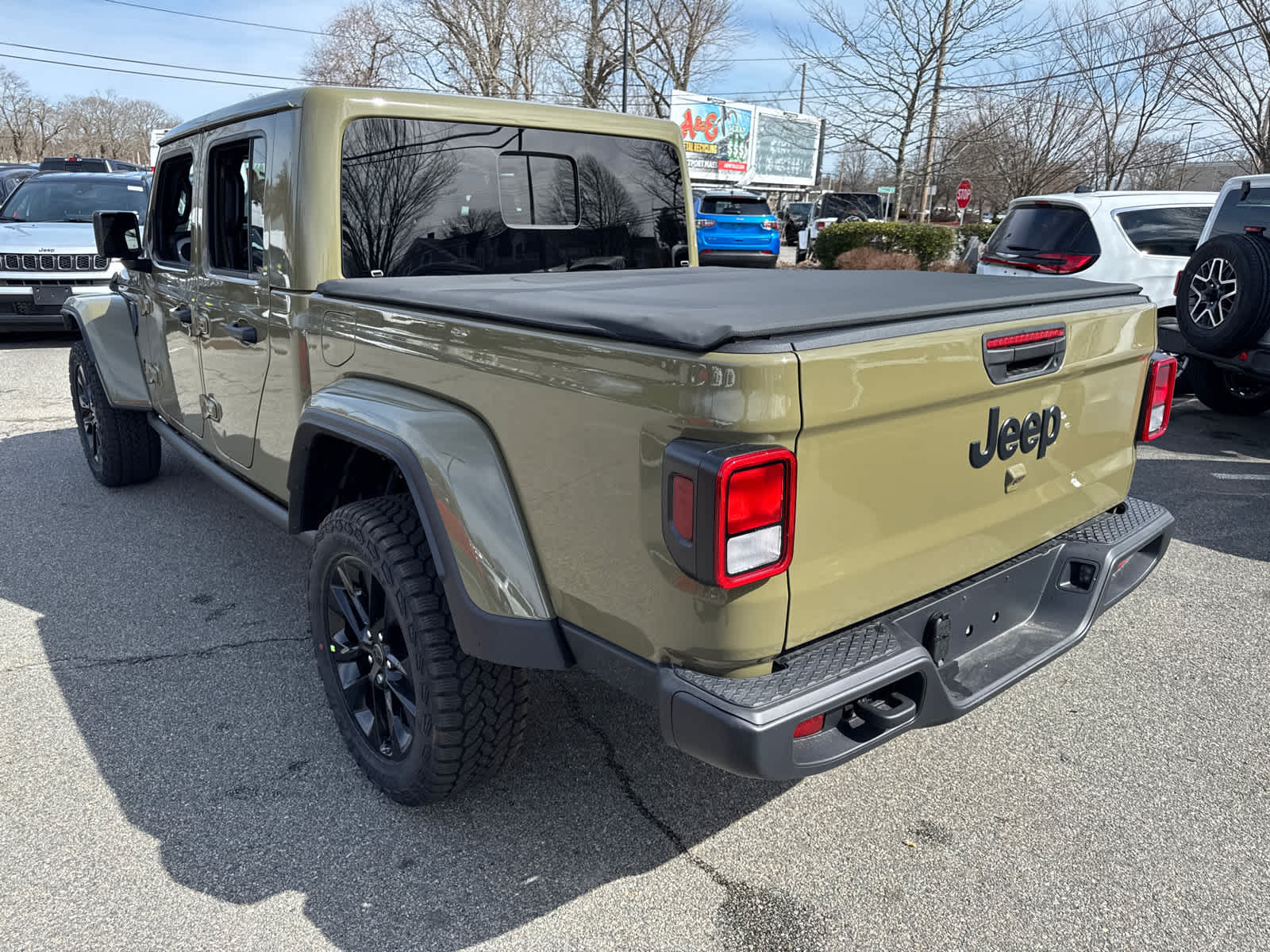 new 2025 Jeep Gladiator car, priced at $40,512