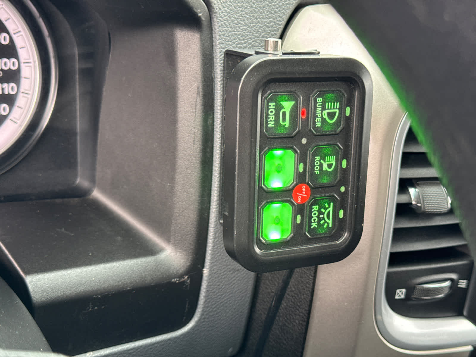 used 2019 Ram 1500 Classic car, priced at $29,900