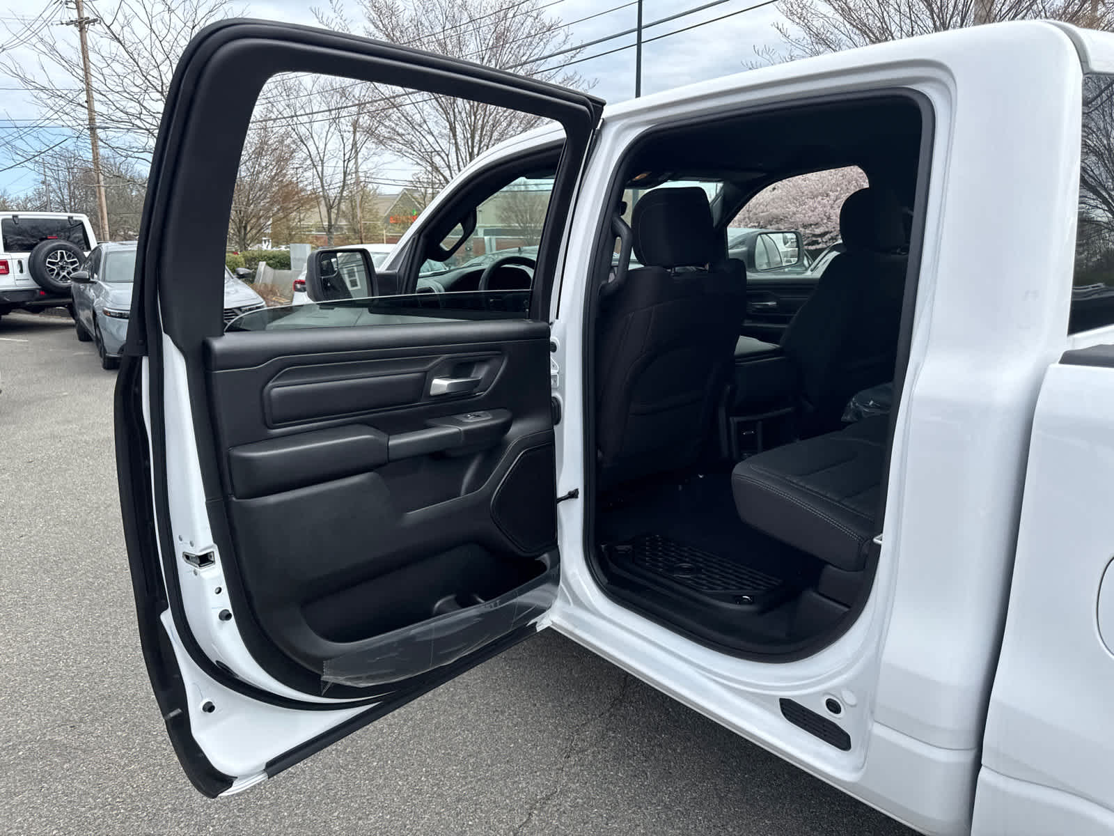 new 2025 Ram 1500 car, priced at $43,124