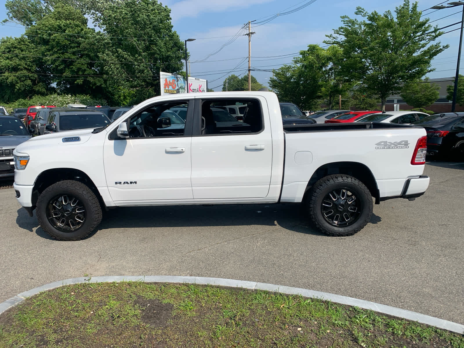 new 2022 Ram 1500 car, priced at $59,998