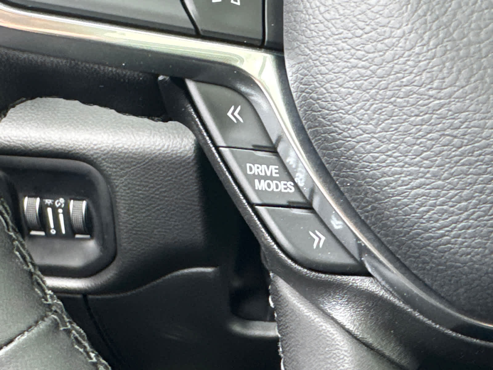 new 2025 Ram 1500 car, priced at $57,984