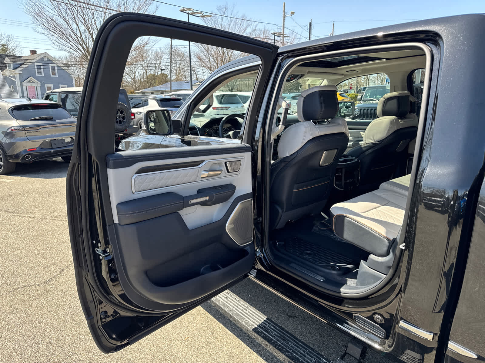 new 2025 Ram 1500 car, priced at $83,842