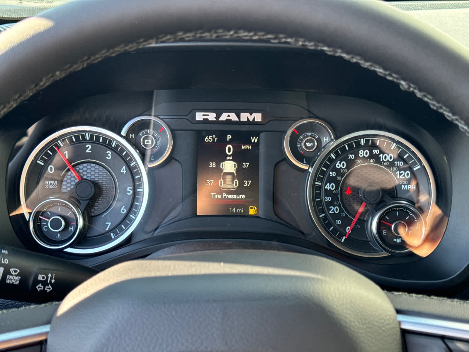 new 2025 Ram 1500 car, priced at $48,121