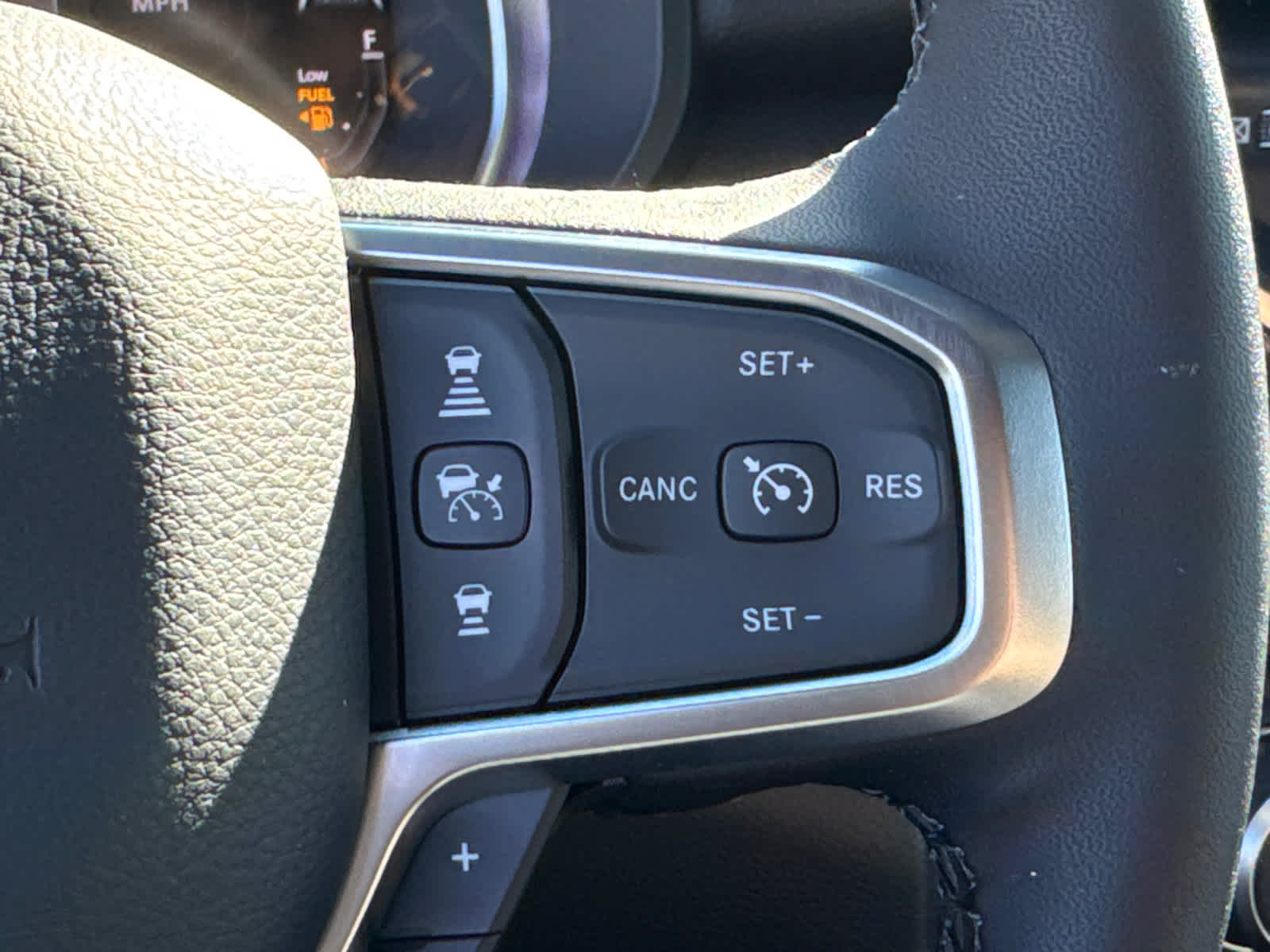 new 2025 Ram 1500 car, priced at $51,381