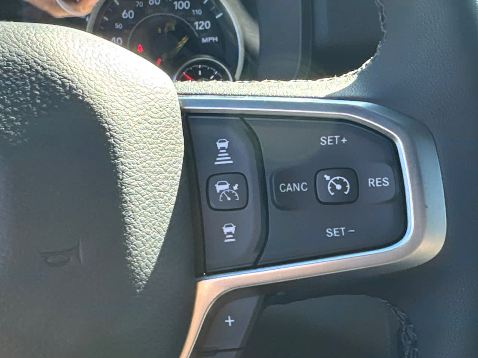 new 2025 Ram 1500 car, priced at $47,582