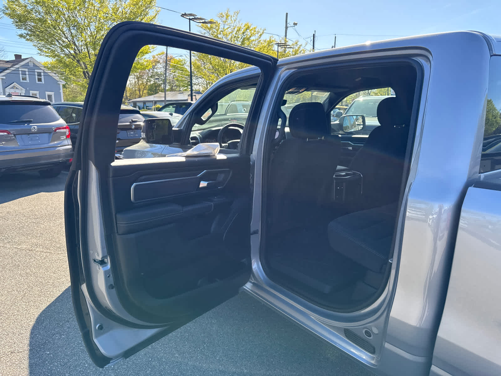 new 2025 Ram 1500 car, priced at $47,582