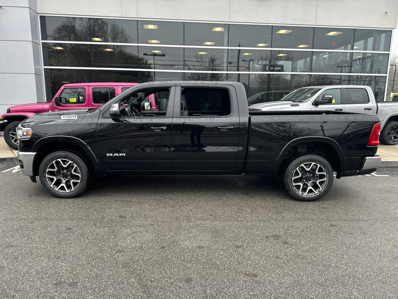 new 2025 Ram 1500 car, priced at $58,471