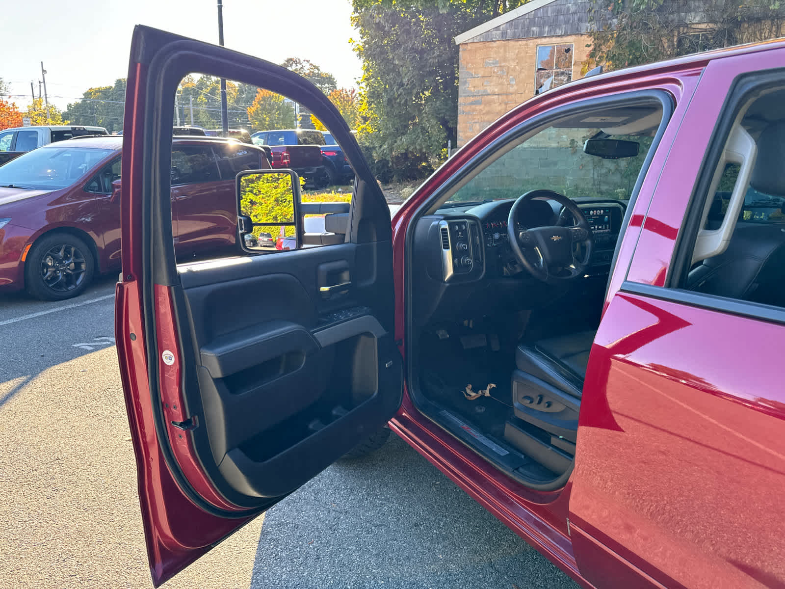 used 2018 Chevrolet Silverado 1500 car, priced at $25,800