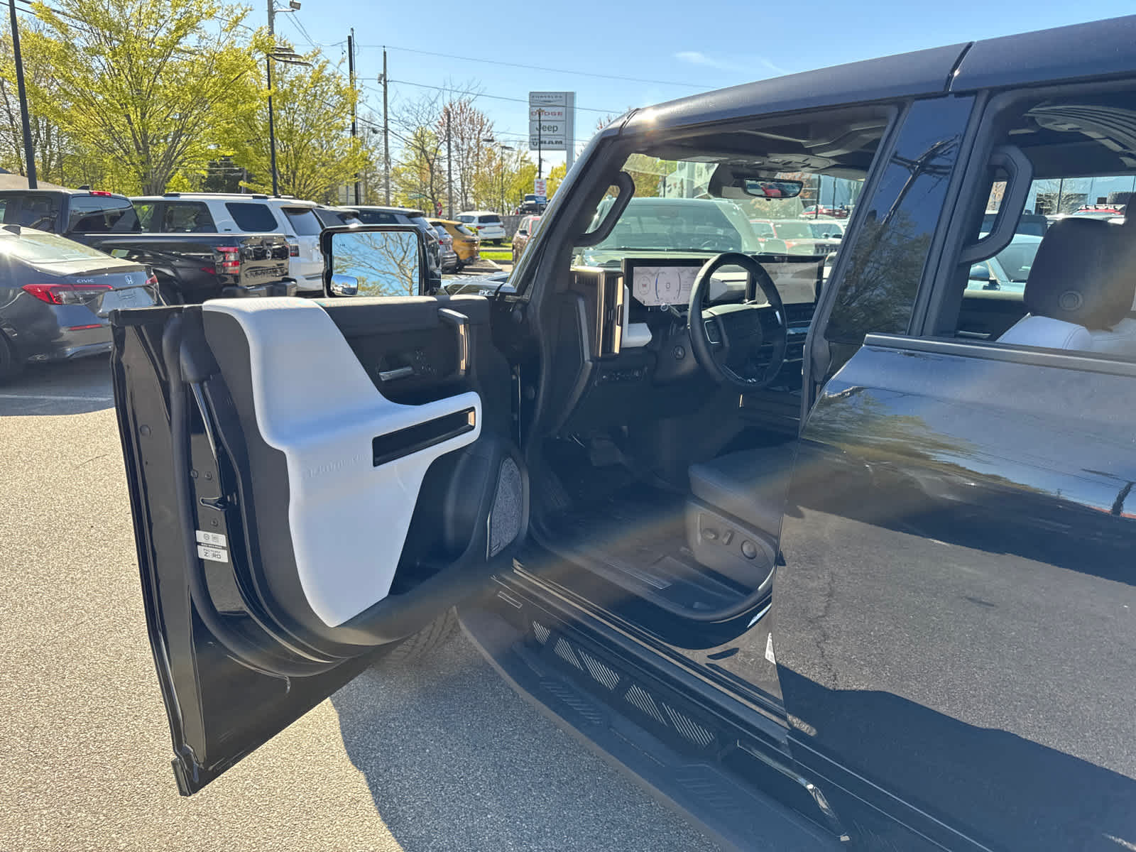 used 2025 GMC HUMMER EV Pickup car, priced at $86,579