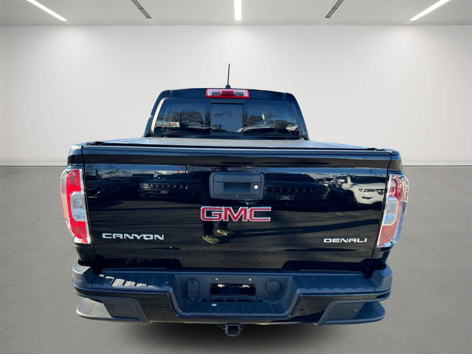 used 2020 GMC Canyon car, priced at $28,400