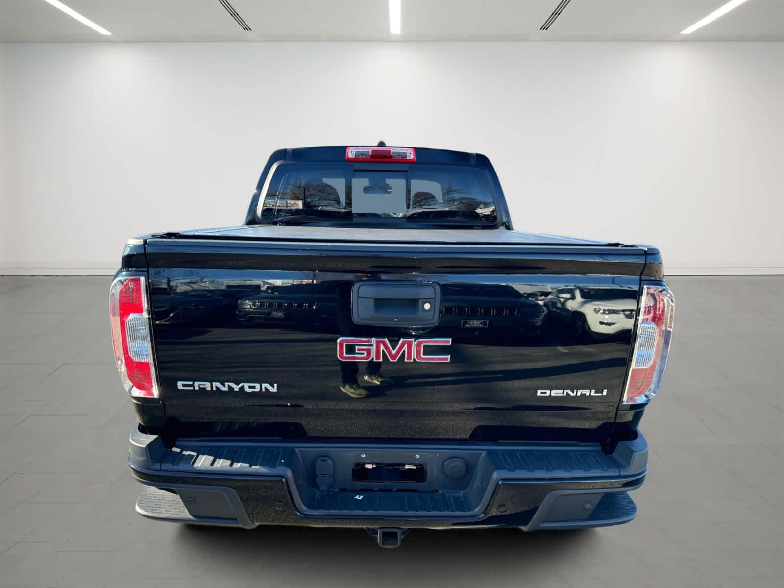 used 2020 GMC Canyon car, priced at $25,899