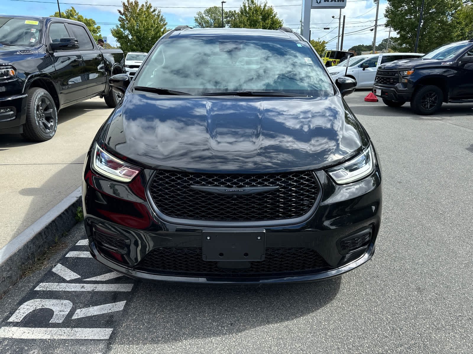 used 2021 Chrysler Pacifica car, priced at $27,800