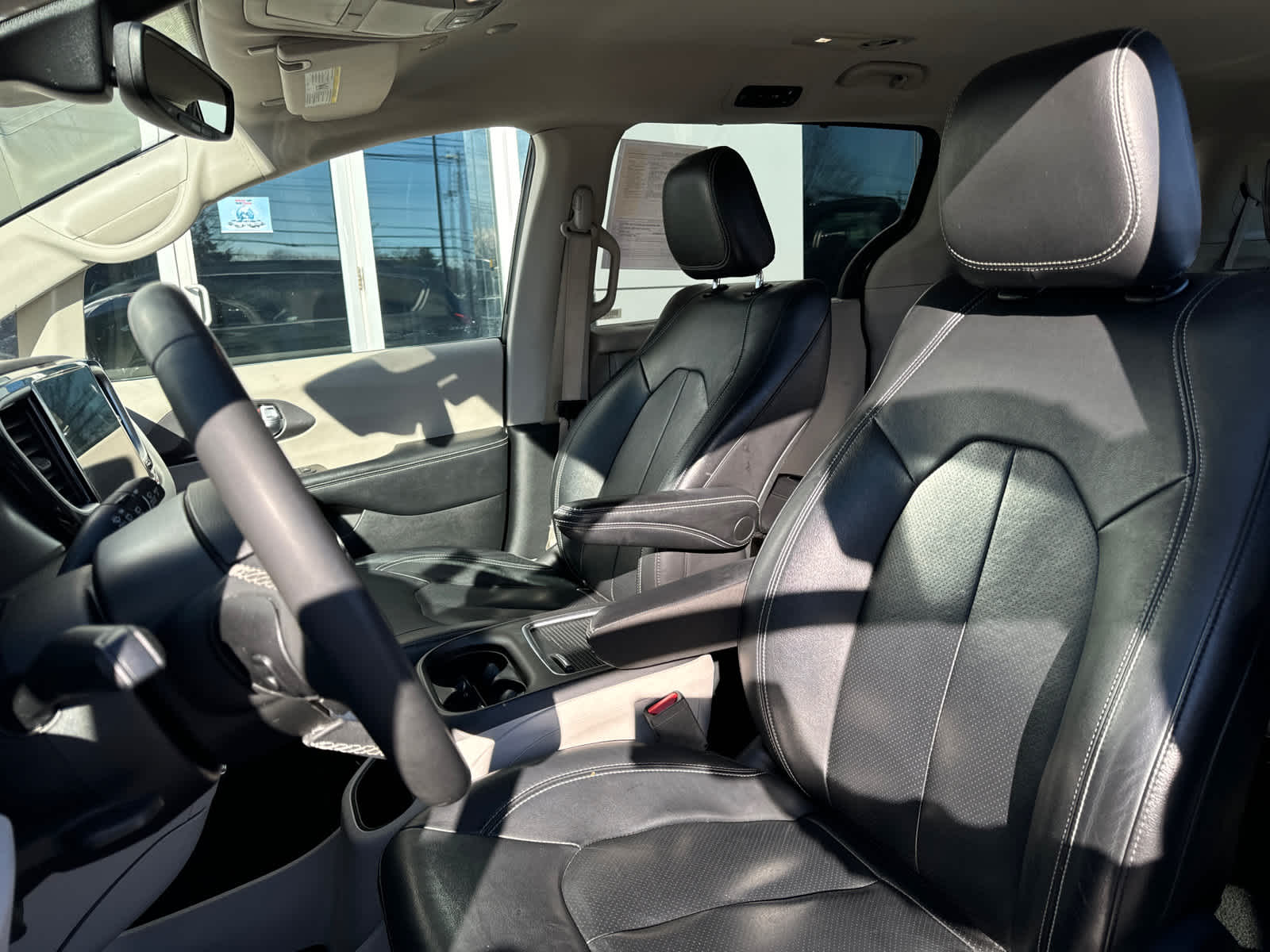 used 2022 Chrysler Pacifica car, priced at $22,220