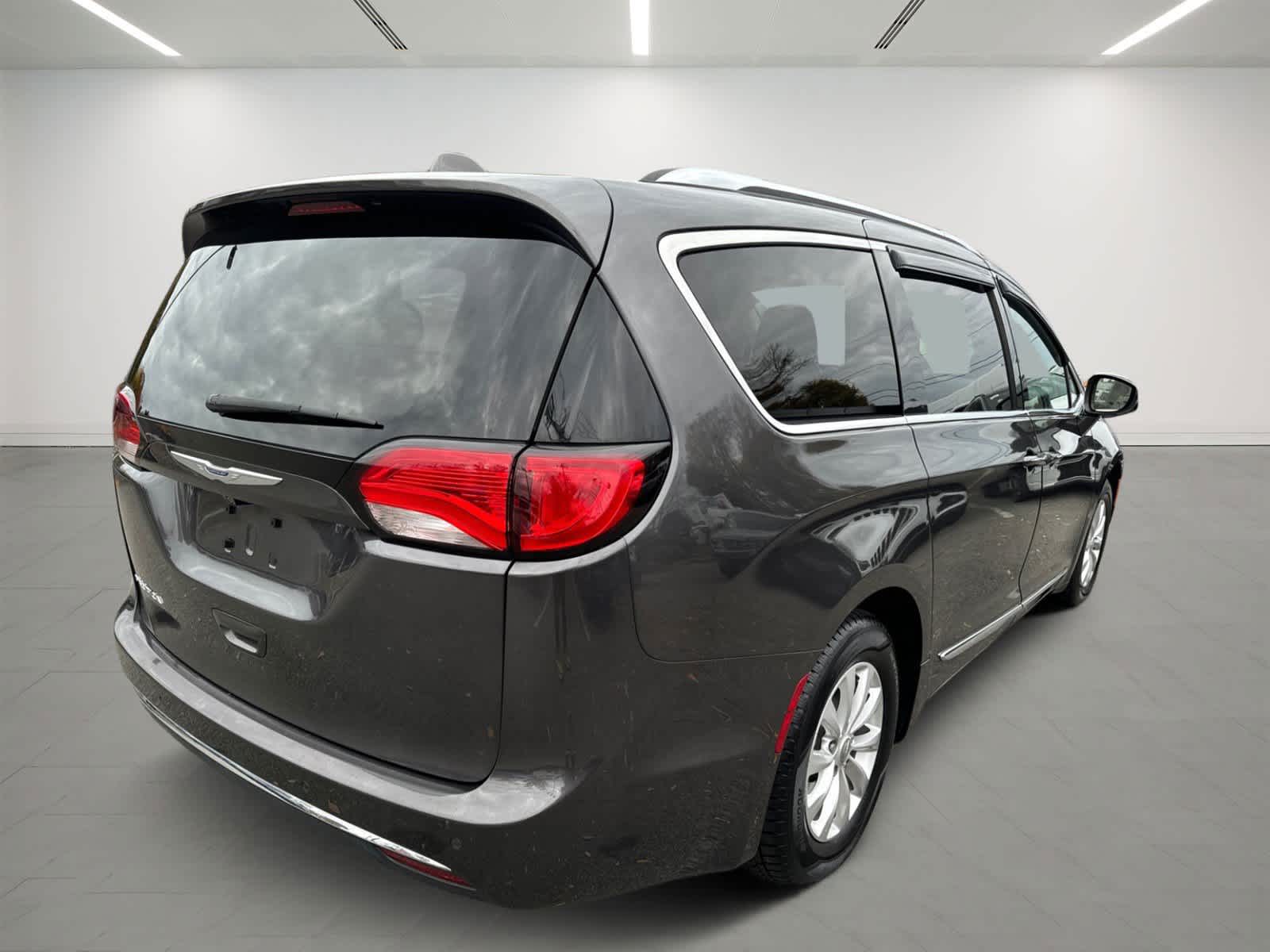 used 2019 Chrysler Pacifica car, priced at $19,400