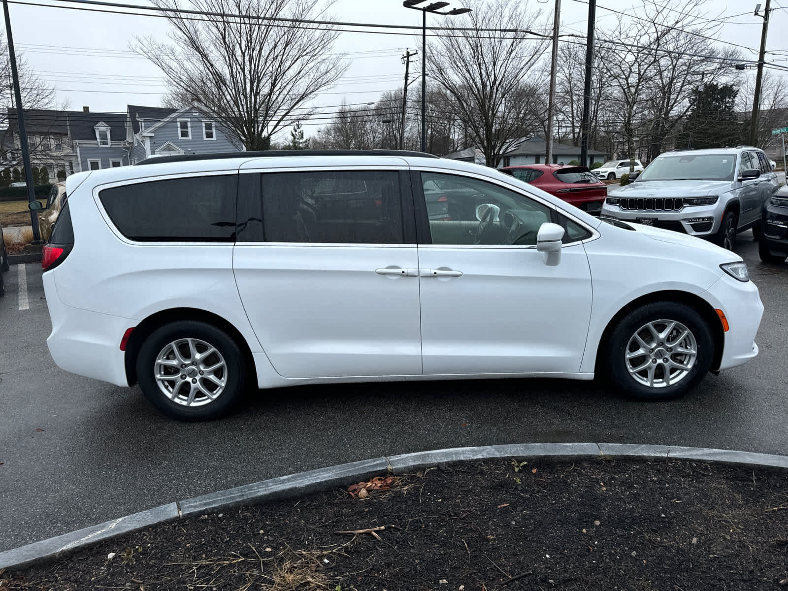 used 2022 Chrysler Pacifica car, priced at $23,700