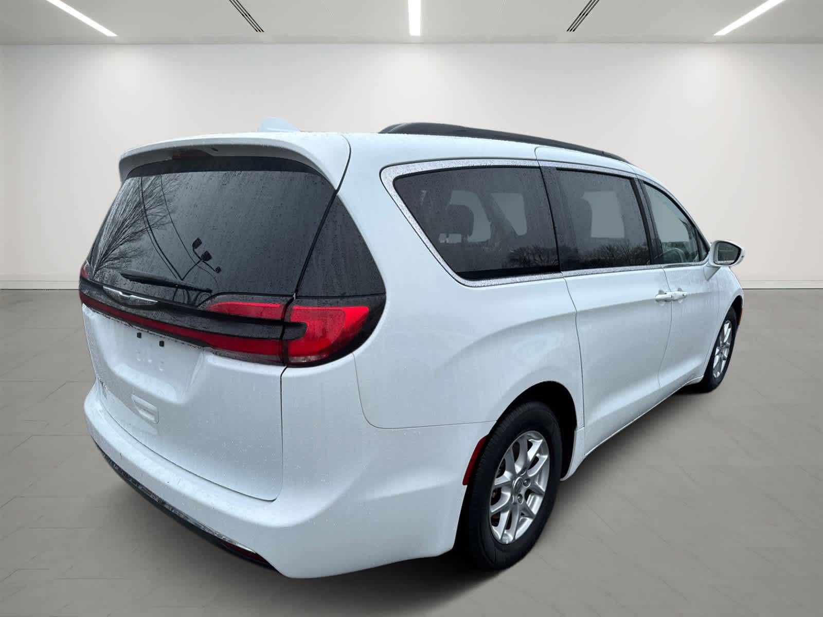 used 2022 Chrysler Pacifica car, priced at $23,700