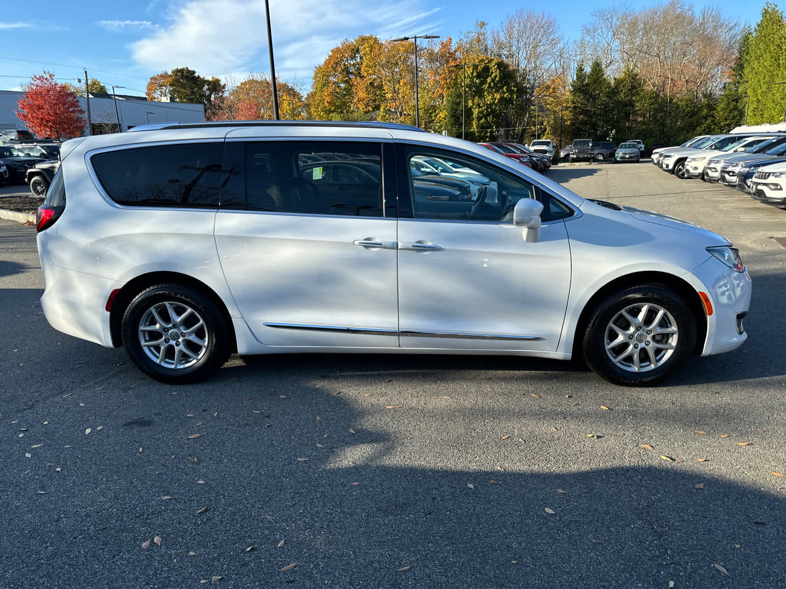 used 2020 Chrysler Pacifica car, priced at $21,800