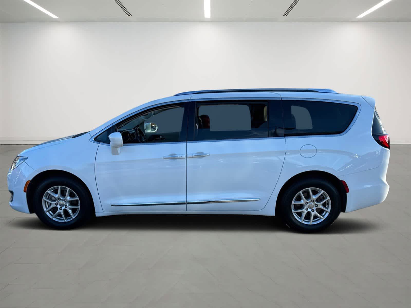 used 2020 Chrysler Pacifica car, priced at $21,800