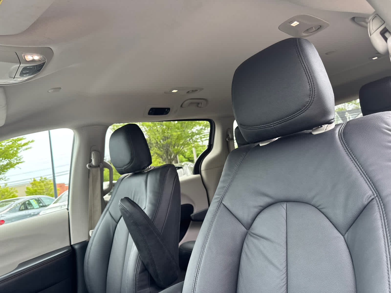used 2017 Chrysler Pacifica car, priced at $14,900