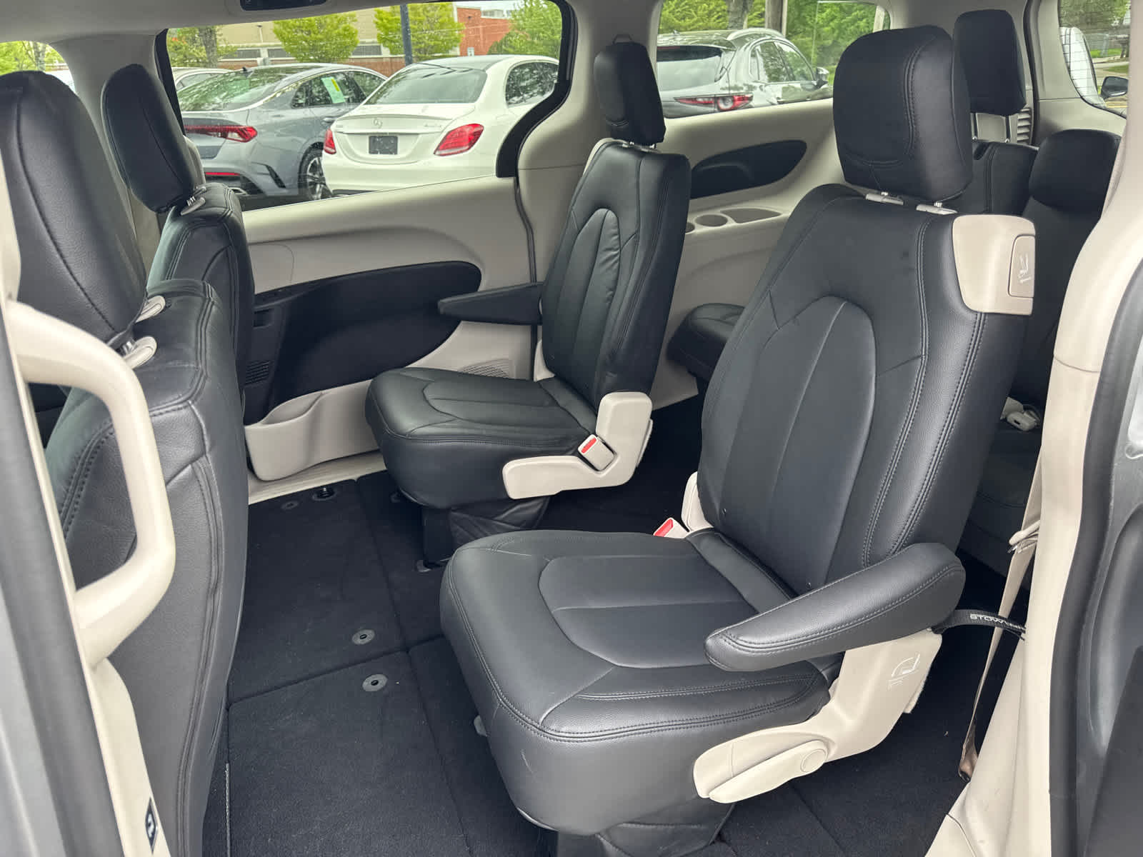 used 2017 Chrysler Pacifica car, priced at $14,900