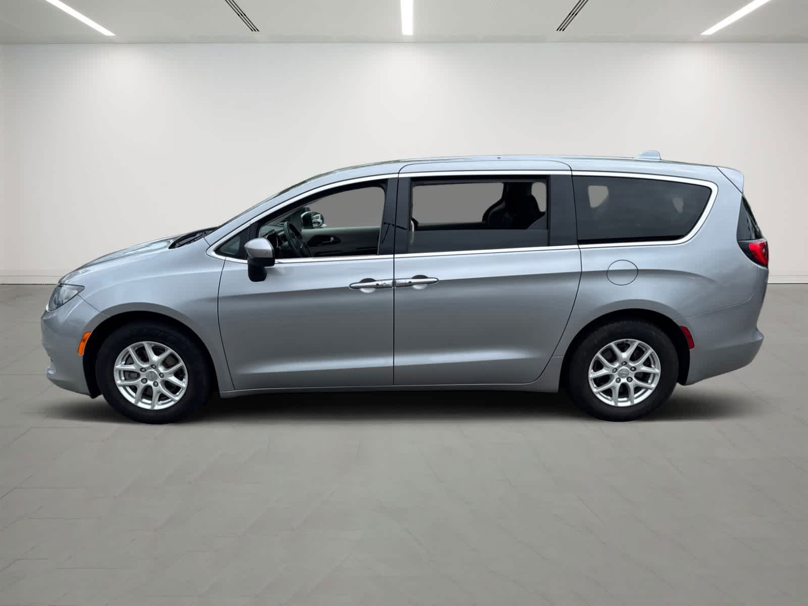 used 2017 Chrysler Pacifica car, priced at $14,900
