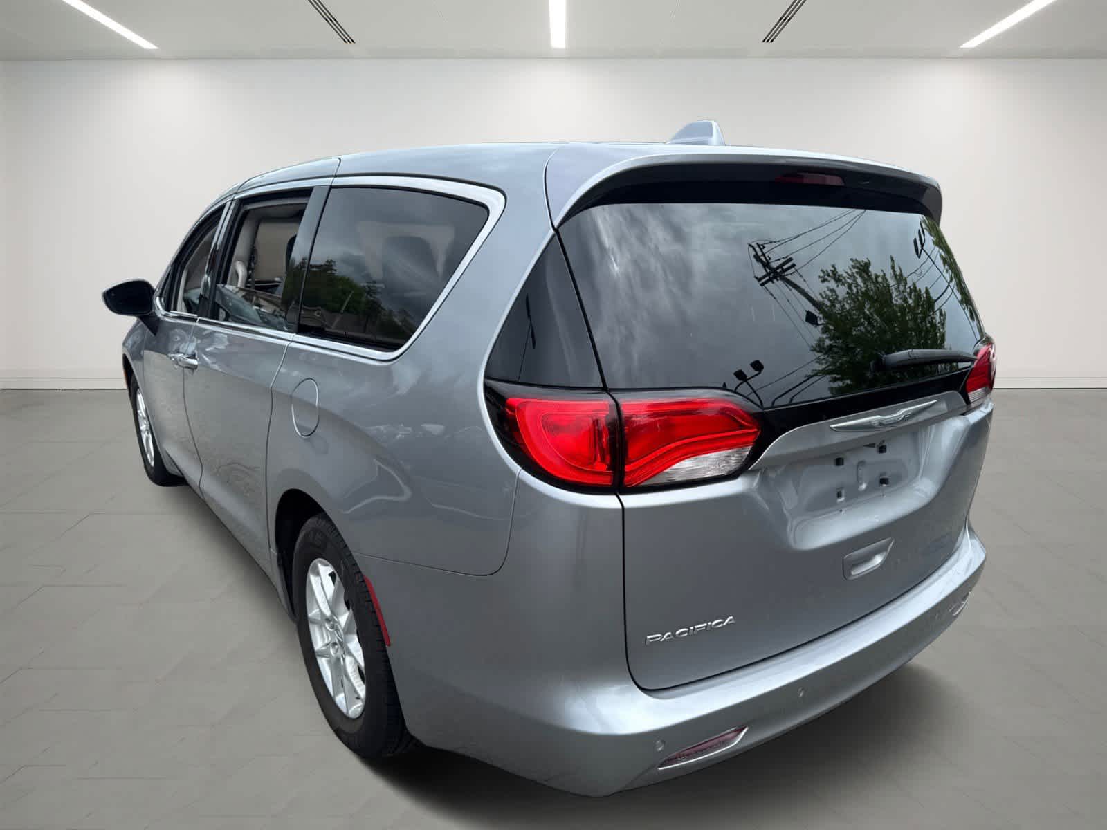 used 2017 Chrysler Pacifica car, priced at $14,900