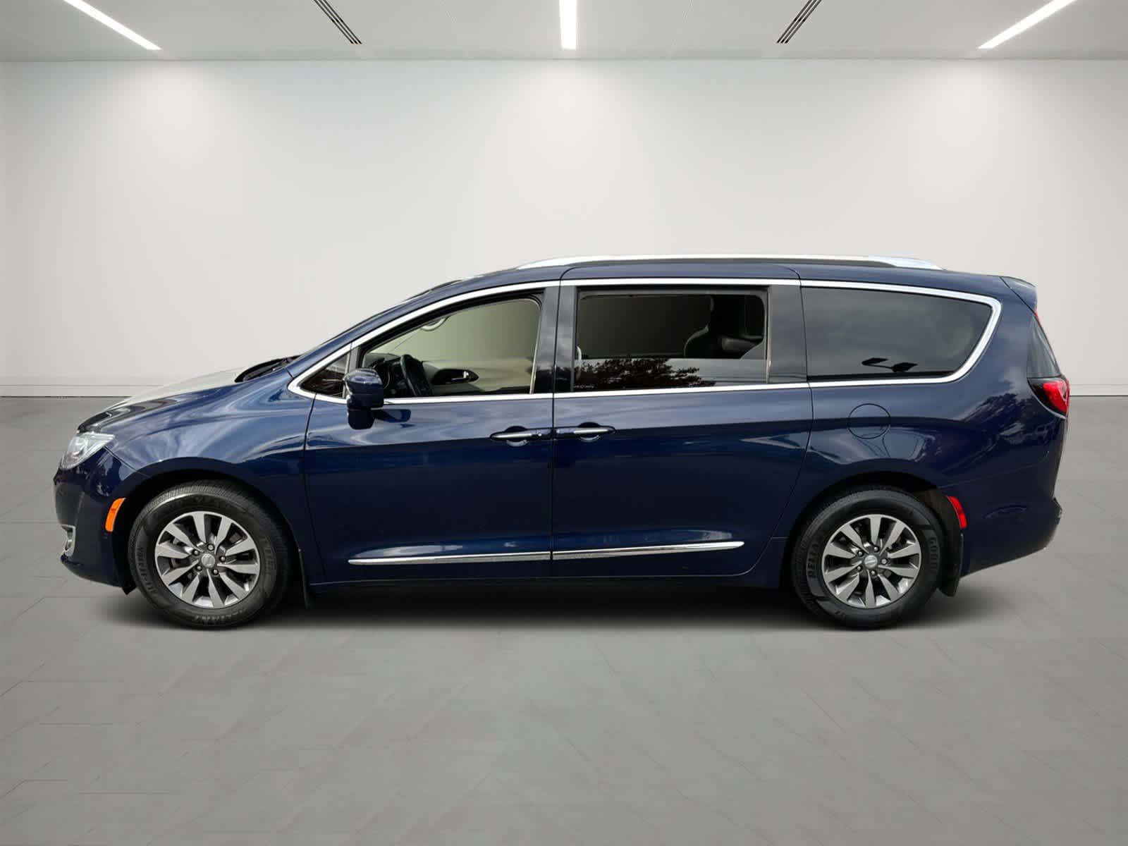 used 2019 Chrysler Pacifica car, priced at $21,400