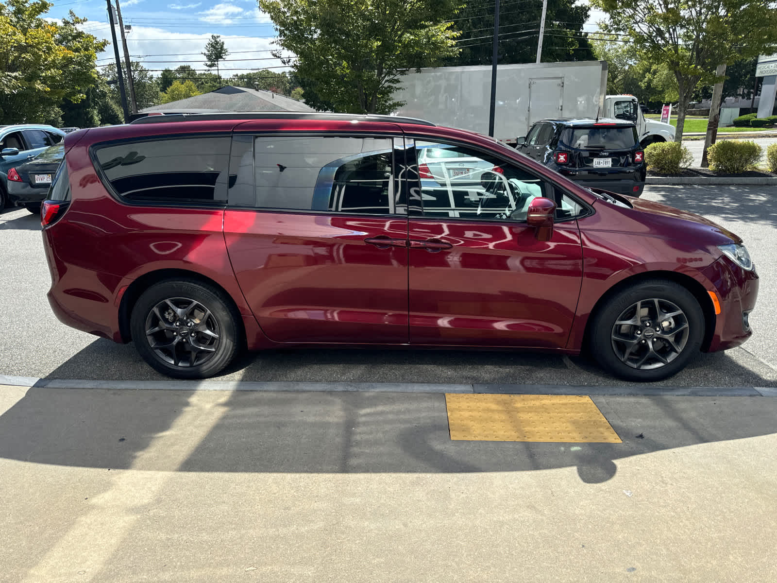 used 2018 Chrysler Pacifica car, priced at $21,900