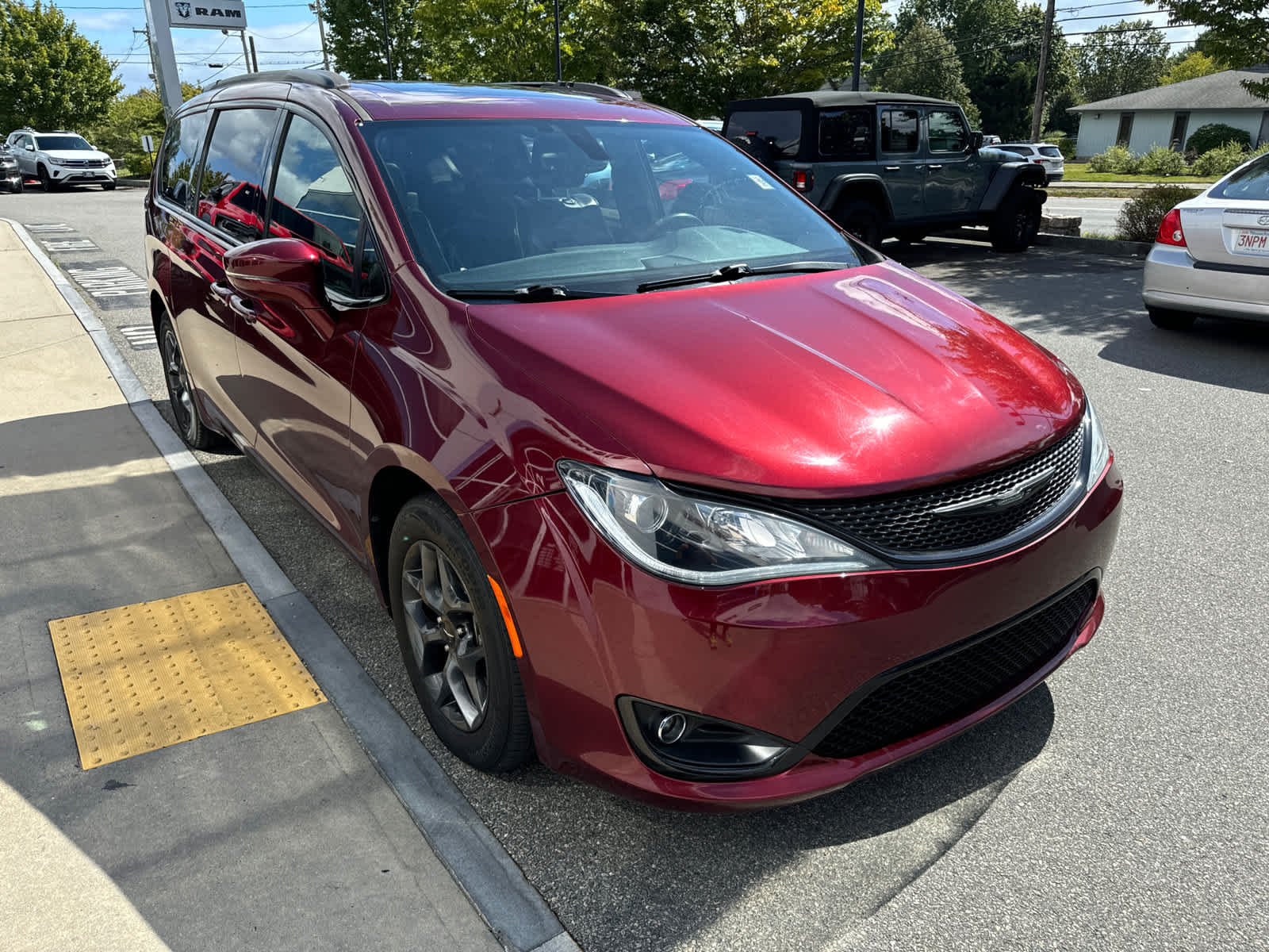 used 2018 Chrysler Pacifica car, priced at $21,900