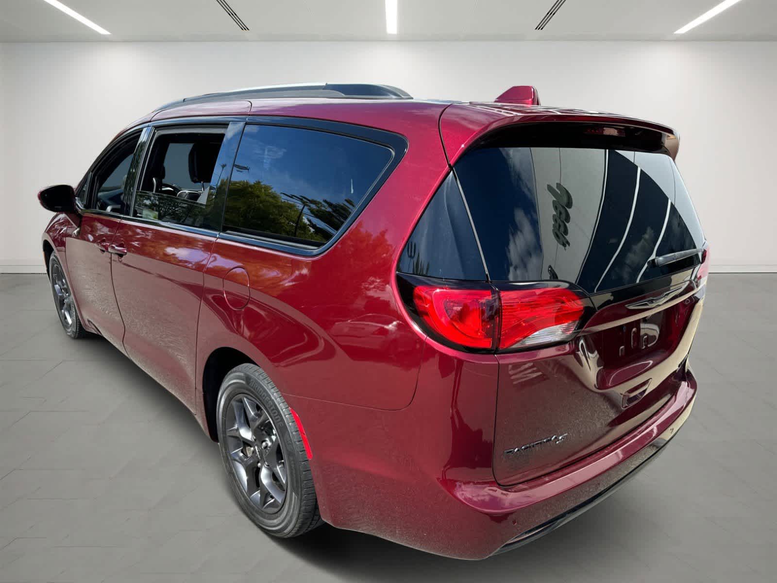 used 2018 Chrysler Pacifica car, priced at $21,900