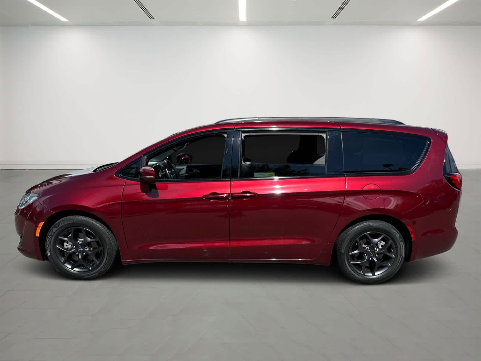 used 2018 Chrysler Pacifica car, priced at $21,900