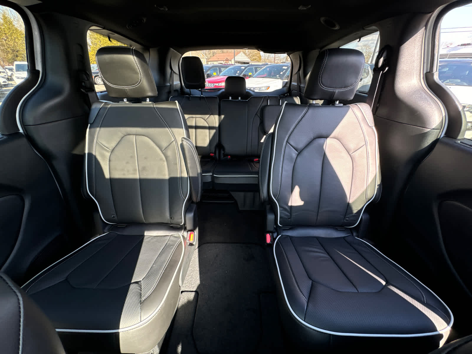 new 2025 Chrysler Pacifica car, priced at $44,952