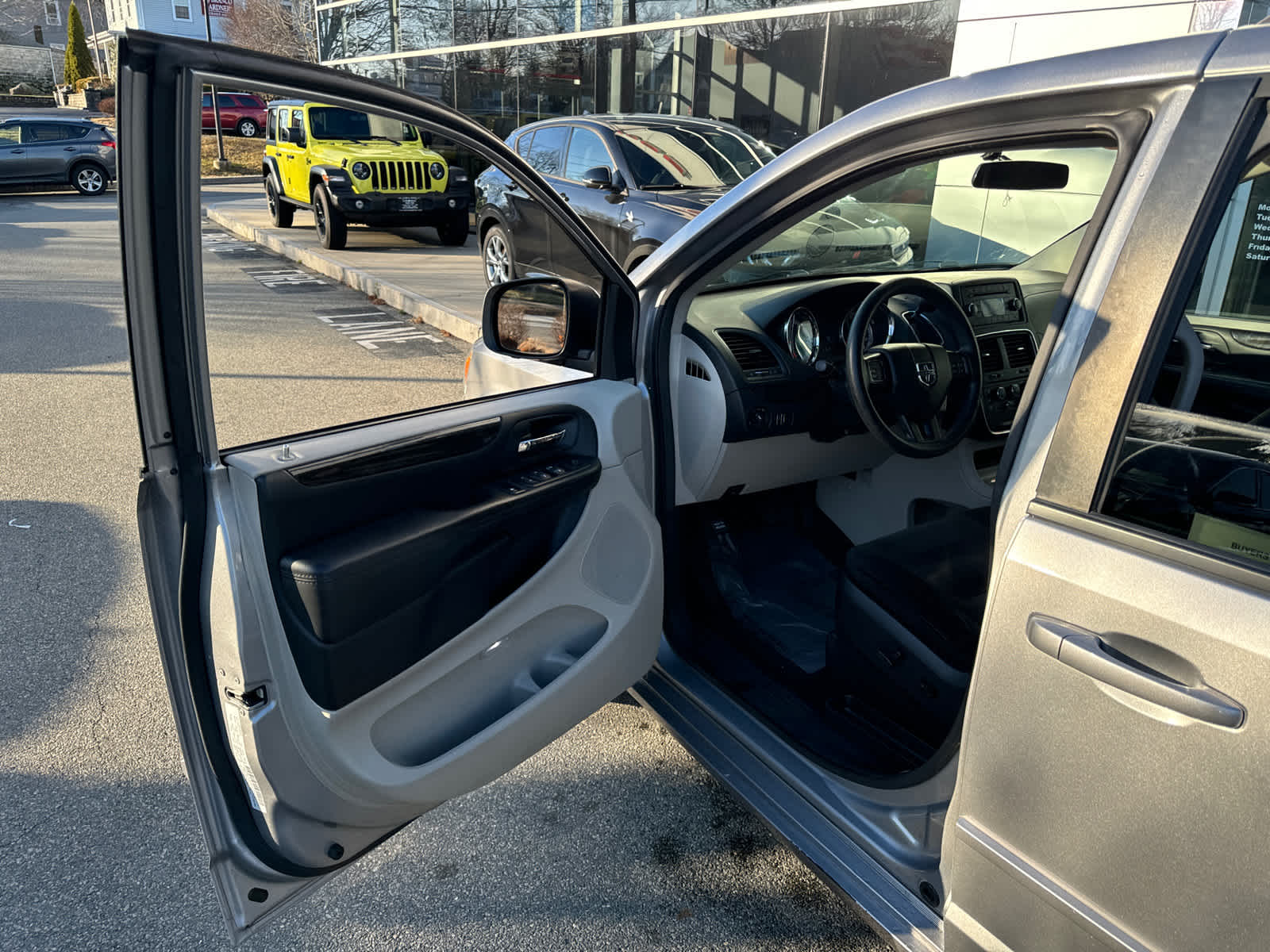 used 2016 Dodge Grand Caravan car, priced at $12,900