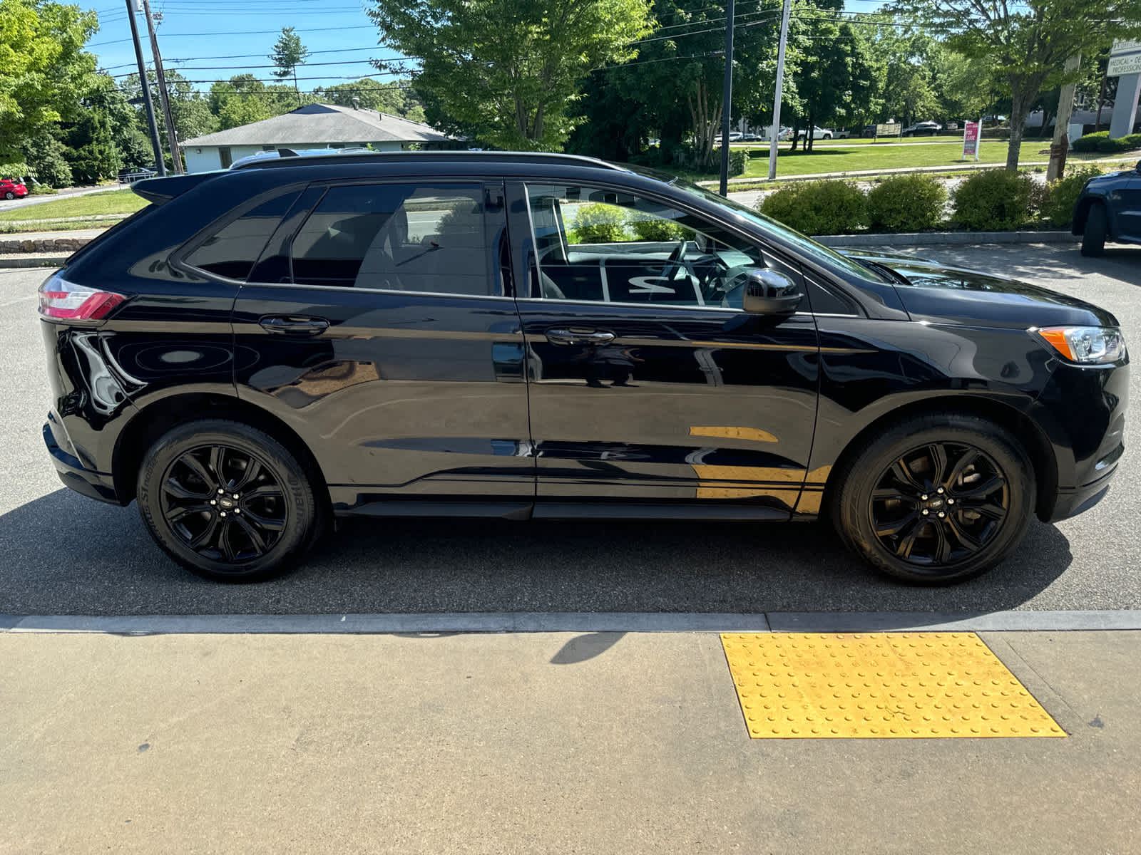 used 2022 Ford Edge car, priced at $21,900