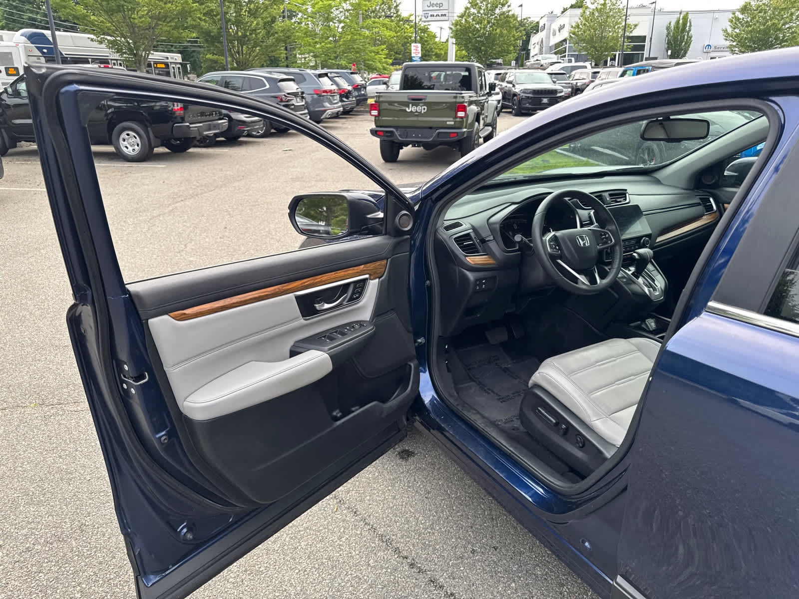used 2019 Honda CR-V car, priced at $26,518